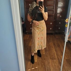 NY&CO Tan Faux Suede Floral Embroidery Skirt Sz 10